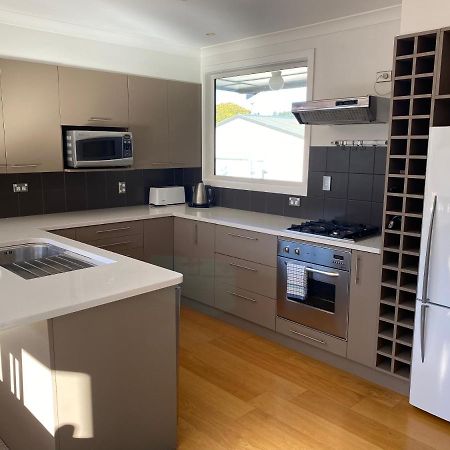 Villa Amazing Aubrey, Walk To Bremner Bay Wanaka Exterior foto