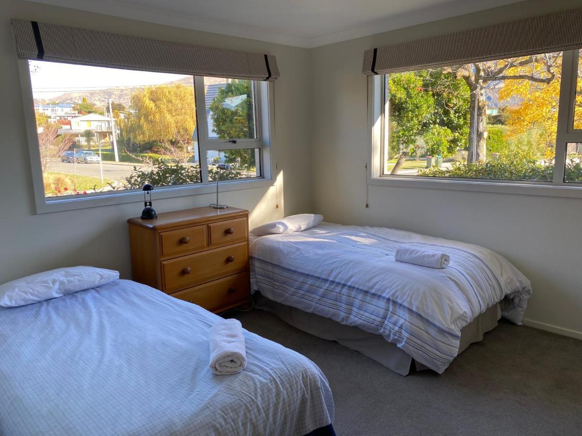 Villa Amazing Aubrey, Walk To Bremner Bay Wanaka Exterior foto