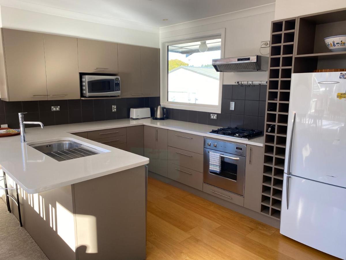 Villa Amazing Aubrey, Walk To Bremner Bay Wanaka Exterior foto